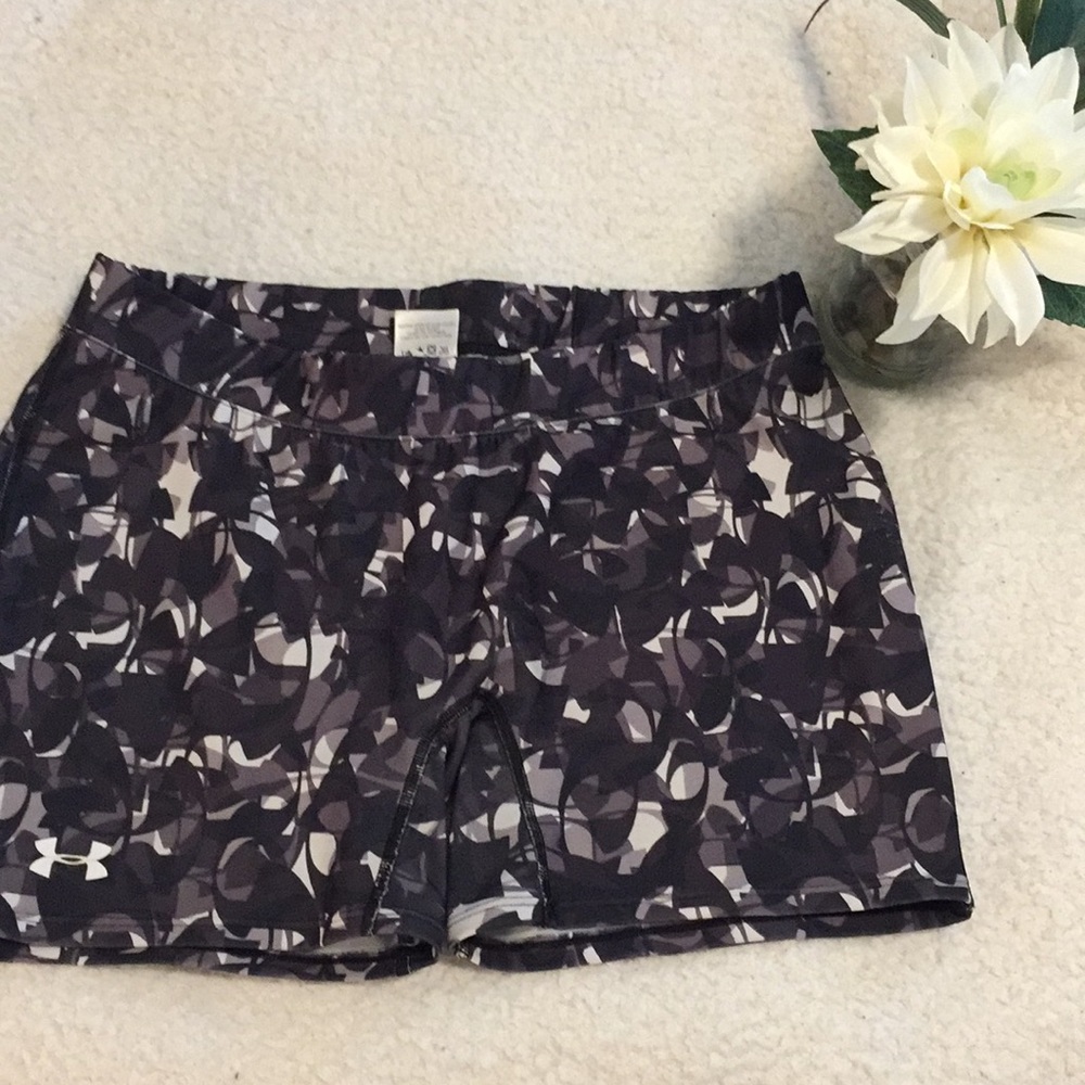 Under Armour size XL Spandex Shorts